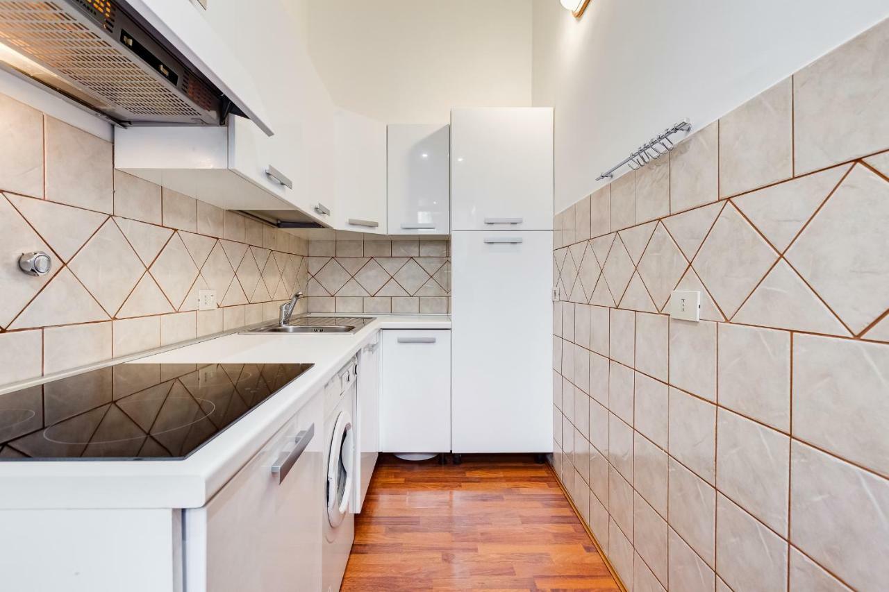 Borgo Vittorio Lovely House Rome Bagian luar foto